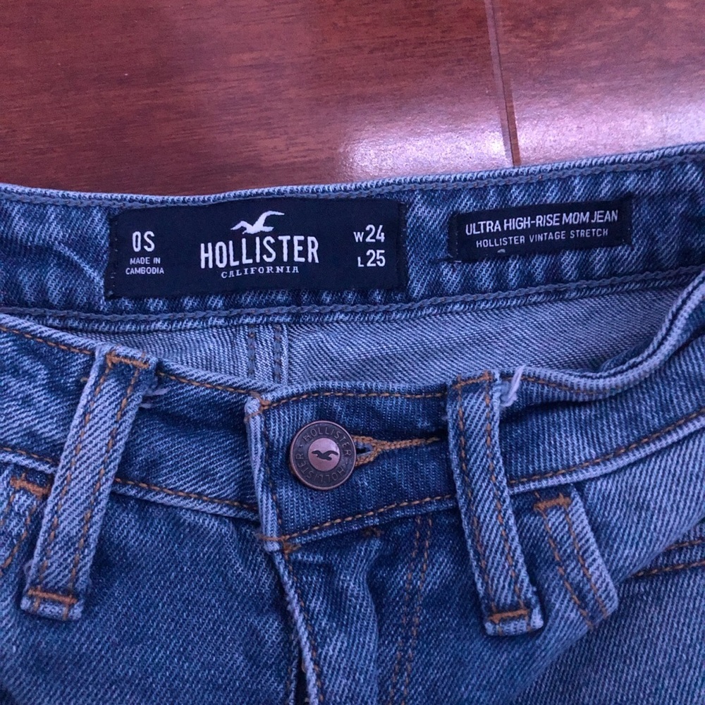 High Waisted Ripped Mom Jeans - Picture 3 of 3